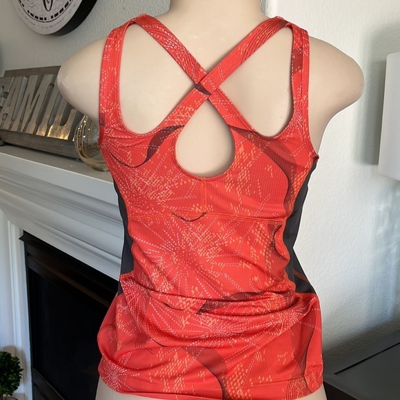 Workout Tank - Picture 4 of 8